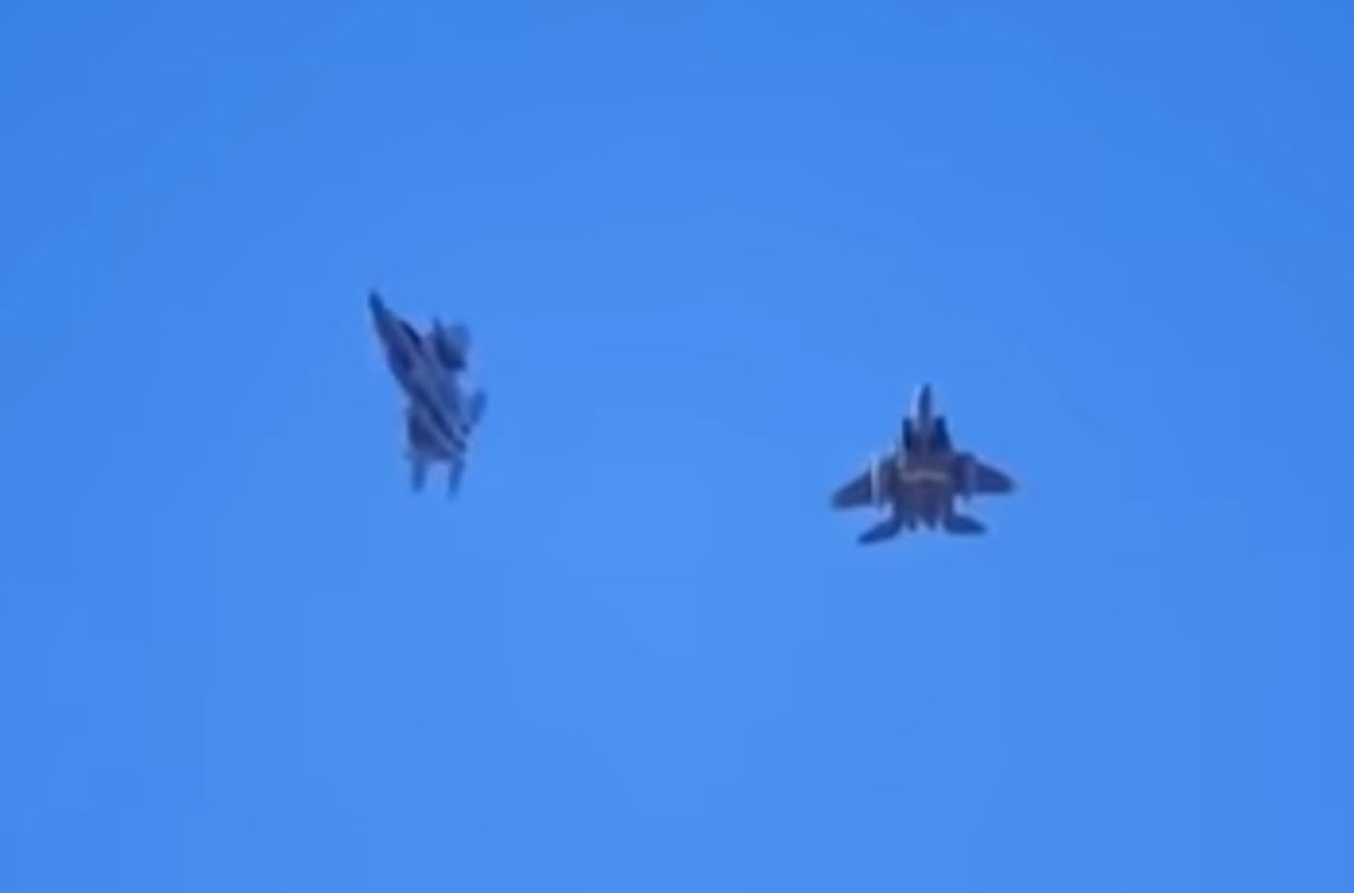Су-27 одолел Ф-15 в небе над Украиной Су-27 одолел Ф-15 в небе над Украиной