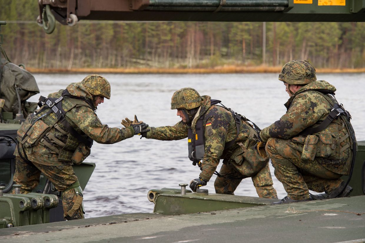 Немецкие солдаты во время учений НАТО Trident Juncture в Норвегии