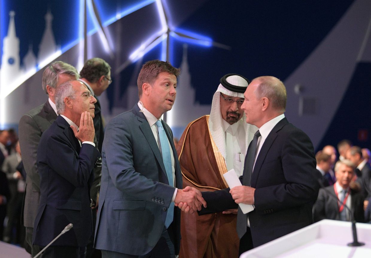 Генеральный директор Enel S.p.А. Франческо Стараче, специальный корреспондент «PBS News Hour» Райан Чилкоут, президент РФ Владимир Путин, министр энергетики Саудовской Аравии Халид аль-Фалих