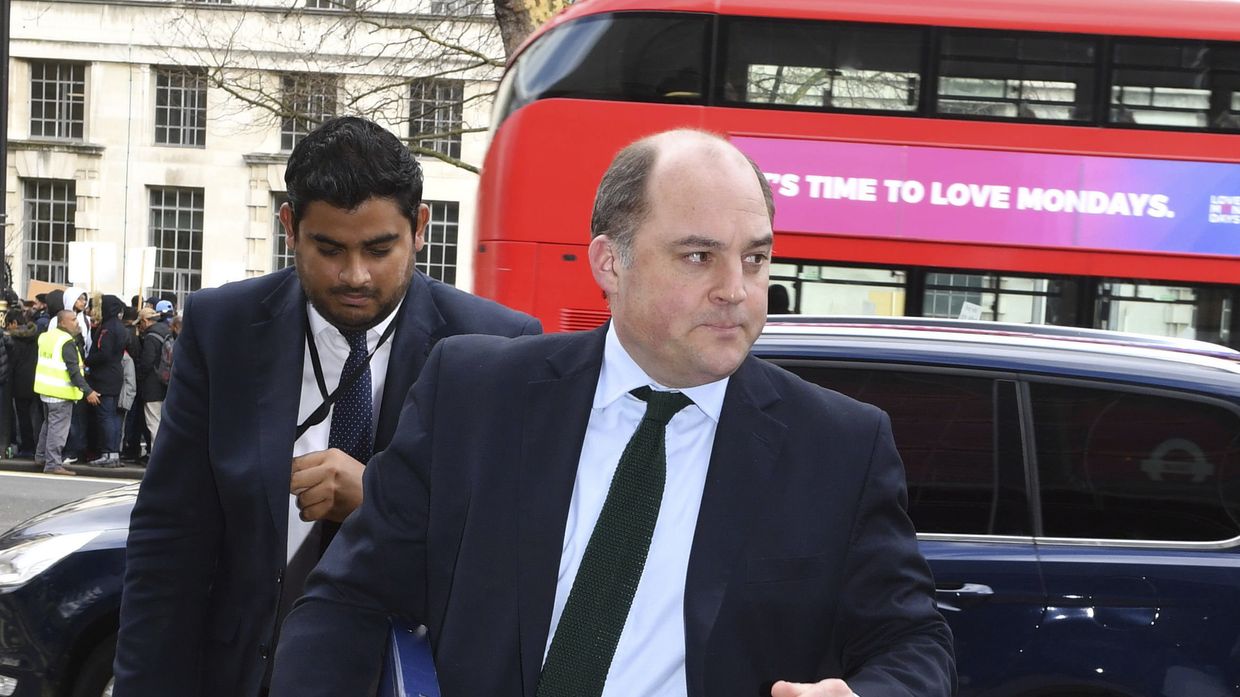 Министр безопасности Бен Уоллес в Лондоне