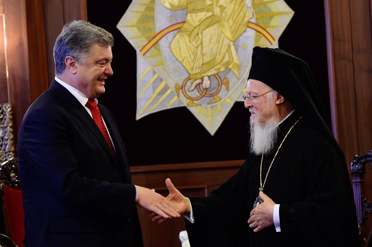 Президент Украины Петр Порошенко и Константинопольский патриарх Варфоломей во время встречи в Стамбуле, Турция. 3 ноября 2018