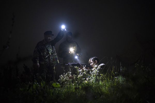 В украинском националистском лагере детей учат убивать