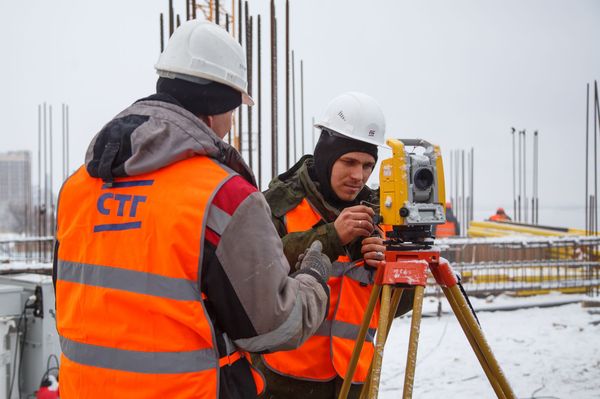 Сотрудники компании Стройтрансгаз