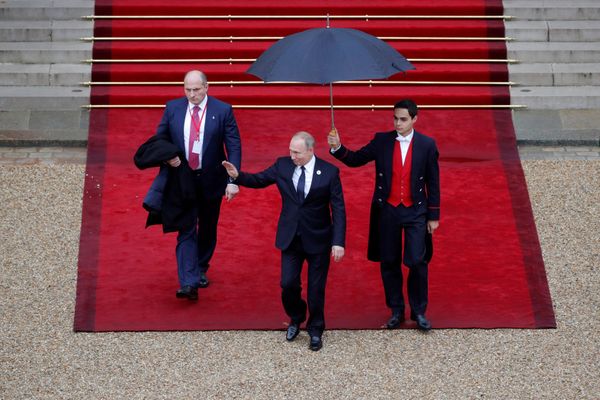 Президент РФ Владимир Путин в Елисейском дворце, Париж