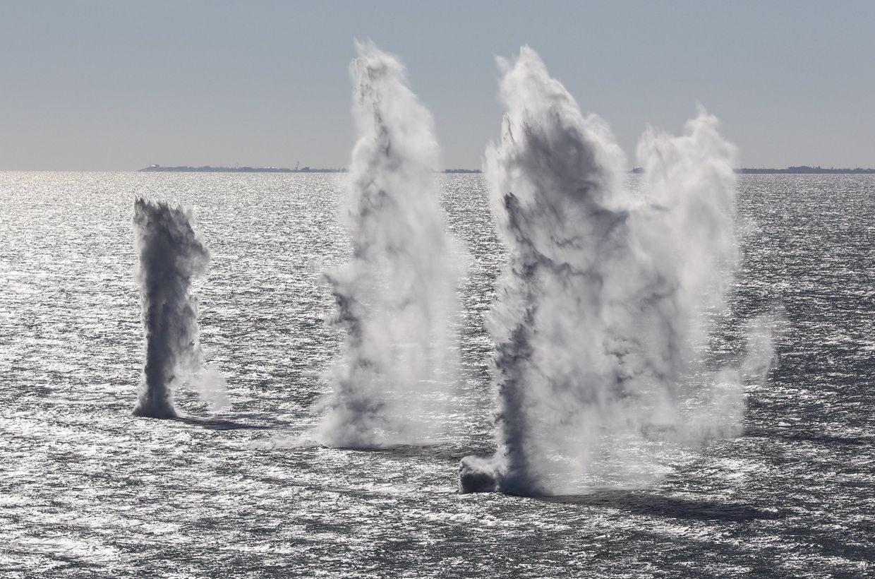 Учения Вооруженных сил Украины на побережье Азовского моря