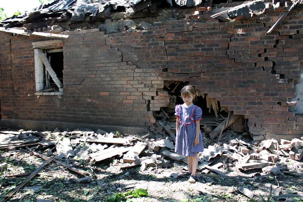Последствия обстрела города Горловки Донецкой области Последствия обстрела города Горловки Донецкой области