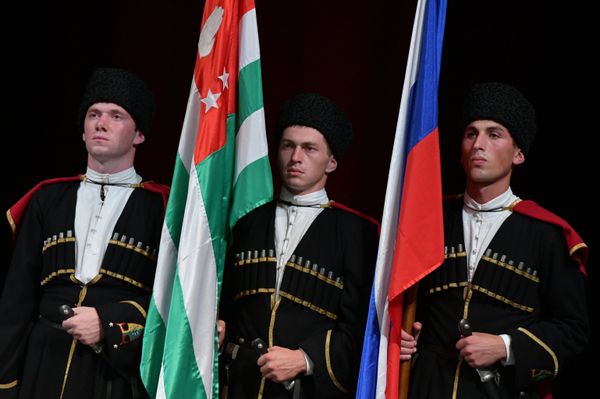 Празднование 10-летней годовщины признания Россией независимости Абхазии