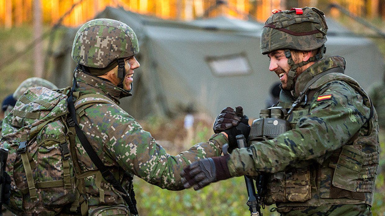 Учения словацких и испанских войск в Литве