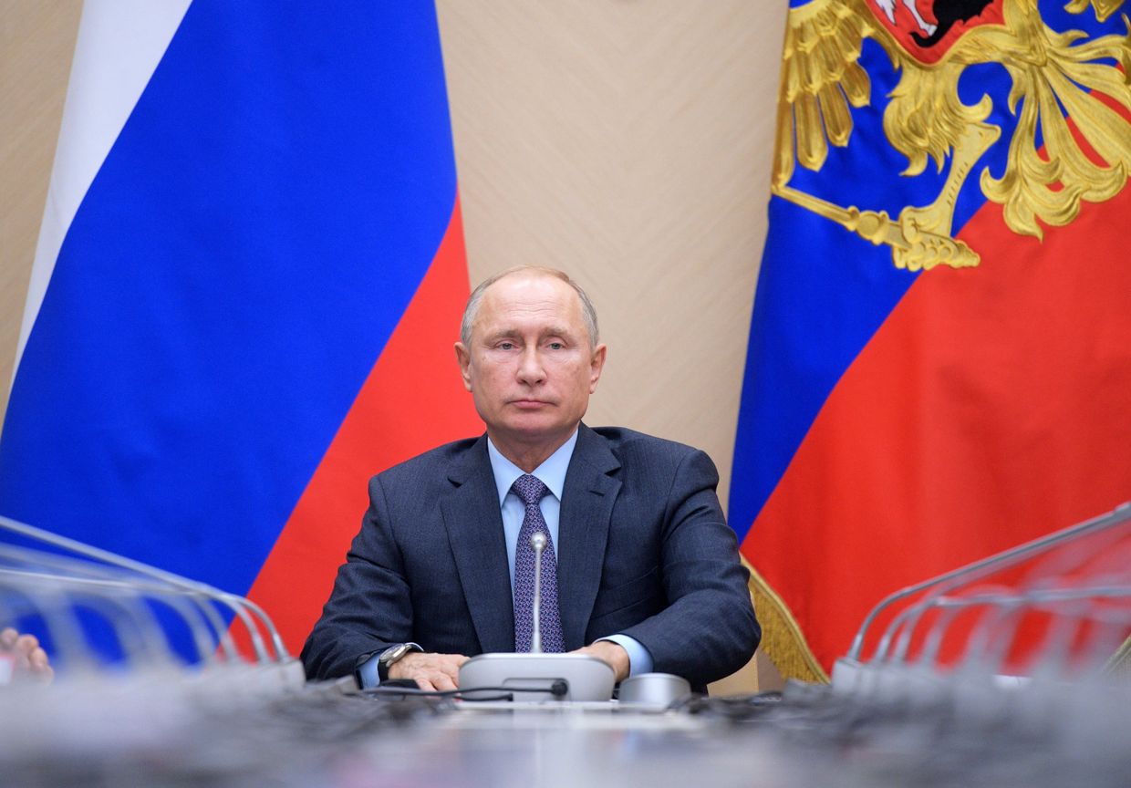 Президент РФ Владимир Путин на заседании Совбеза РФ