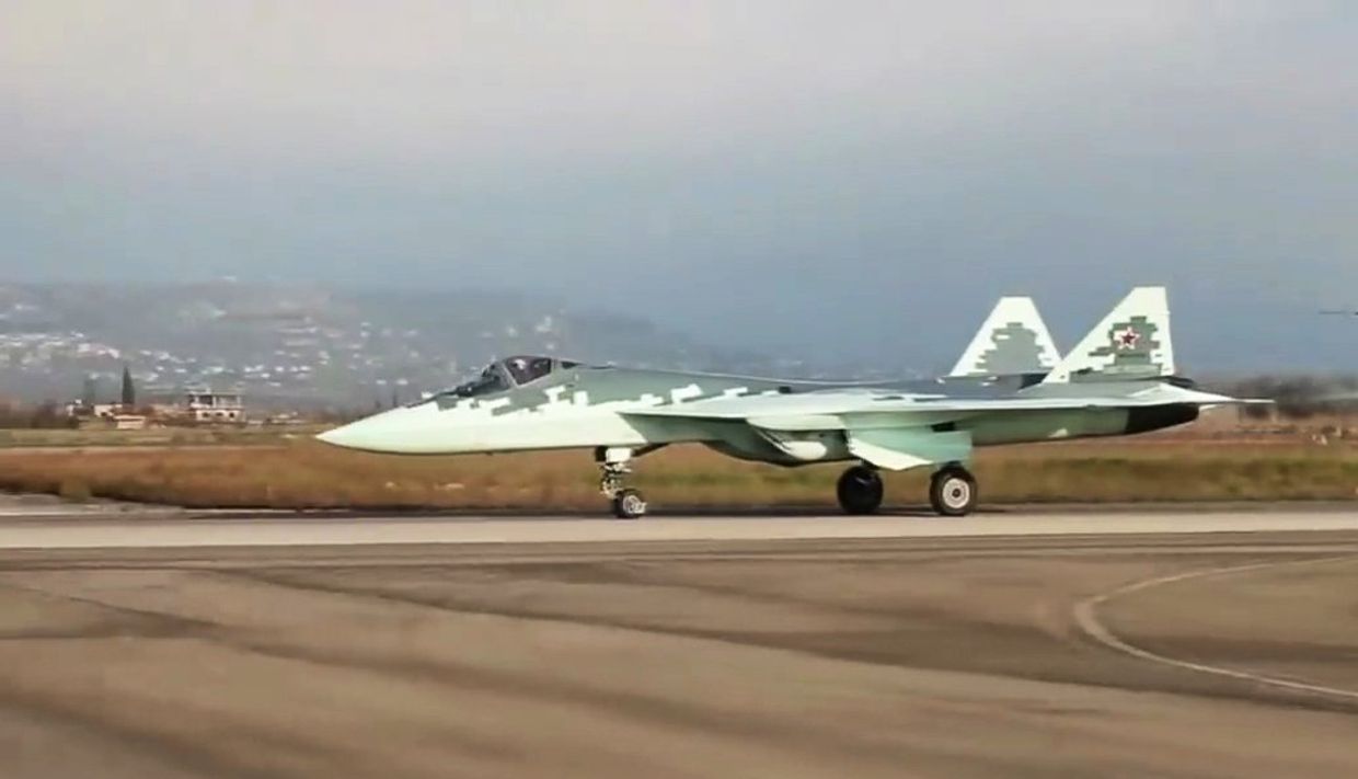 Новейший истребитель пятого поколения Су-57 в Сирии Новейший истребитель пятого поколения Су-57 в Сирии