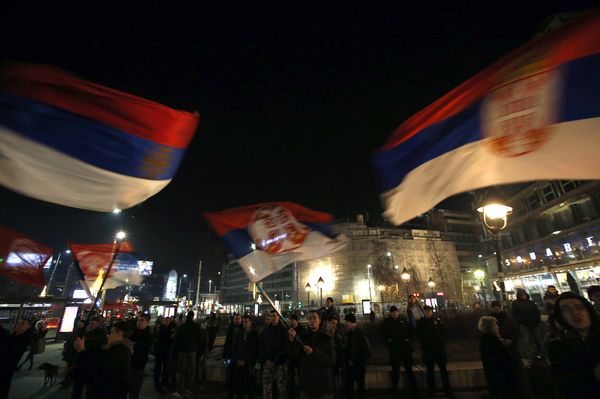 Акция протеста против 10-й годовщины независимости Косово