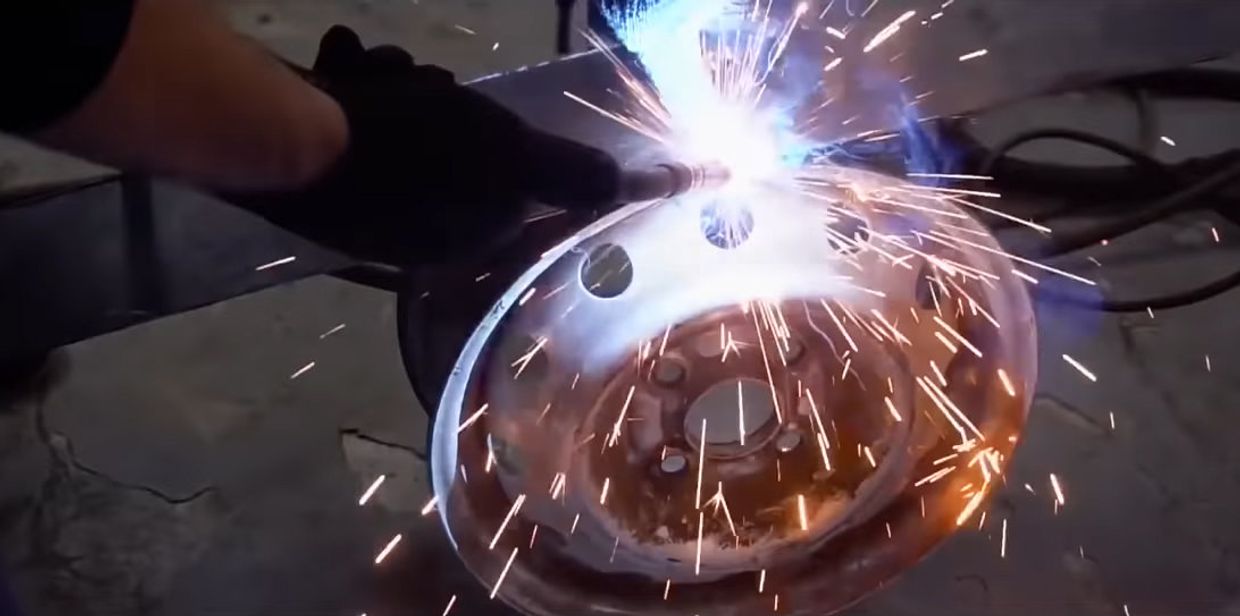 3.000 NAILS instead of a TIRE