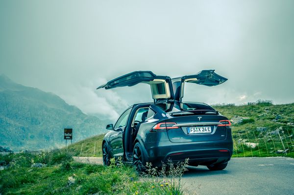 Tesla Model X 90D Tesla Model X 90D