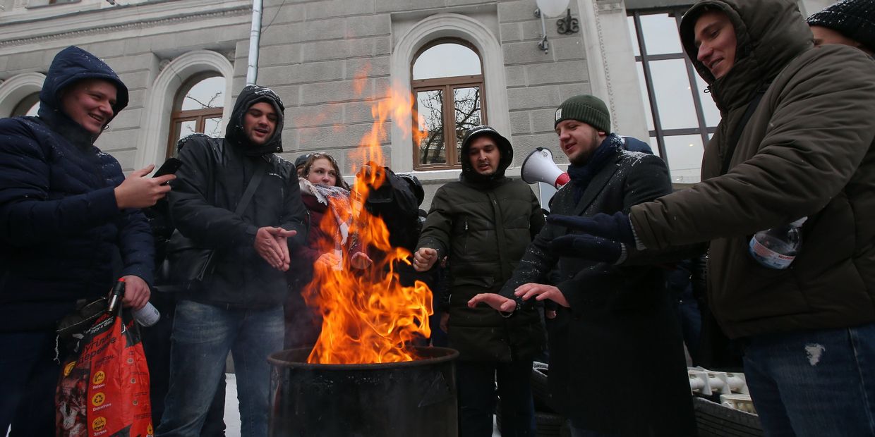 Акции с требованием включить отопление в городах Украины Акции с требованием включить отопление в городах Украины