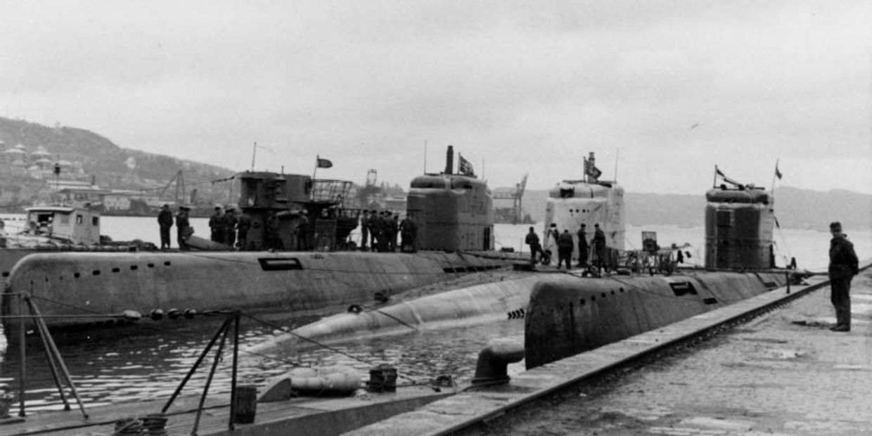 Три подводные лодки типа XXI в Берген, Норвегия, 1945