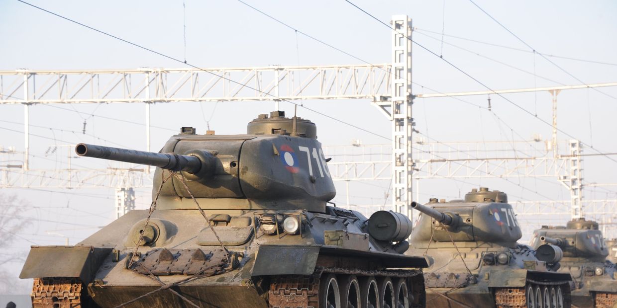 Прибытие эшелона с танками Т-34 в Читу Прибытие эшелона с танками Т-34 в Читу