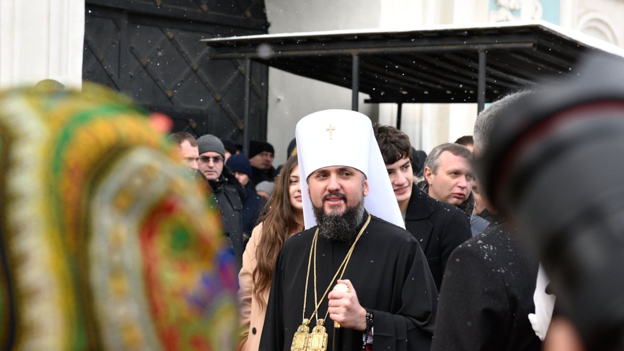 Томос об автокефалии Украинской православной церкви привезли в Киев