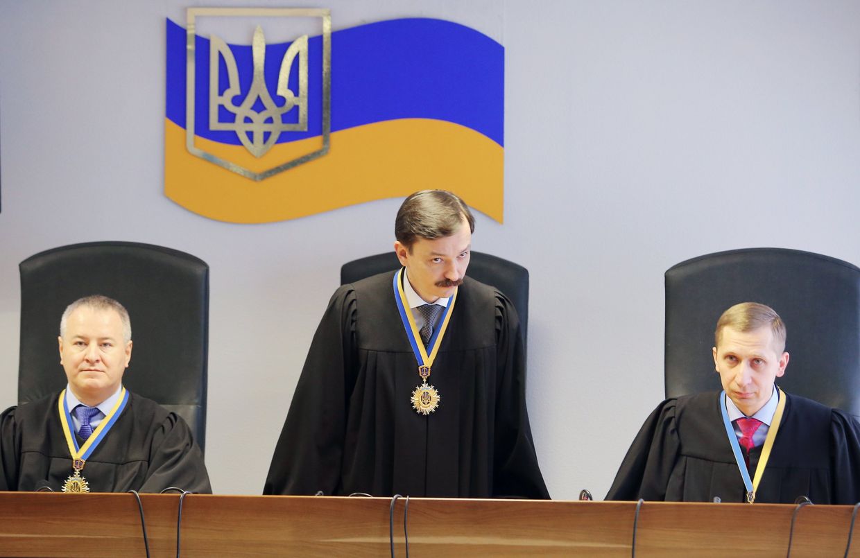 Украинский суд признал Януковича виновным в госизмене Украинский суд признал Януковича виновным в госизмене