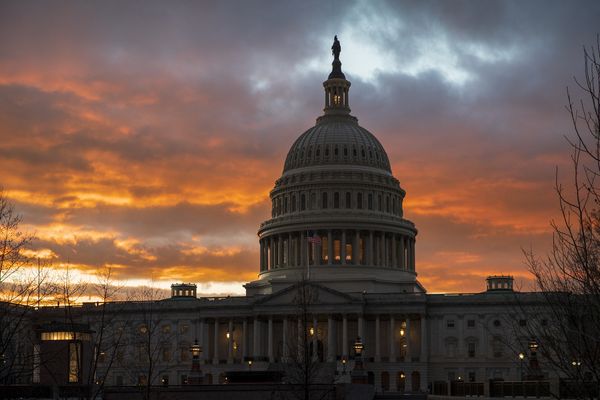 Около четверти федеральных учреждений США приостановили работу с 22 декабря