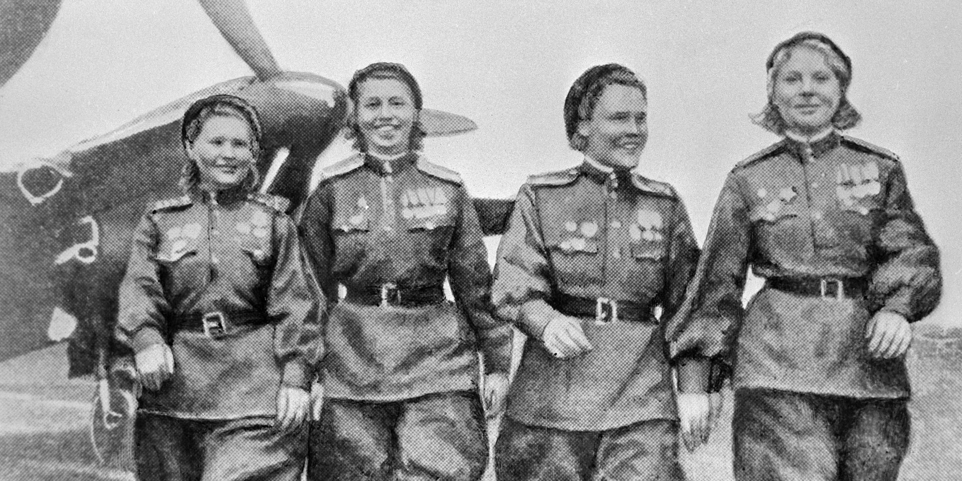 Женщины возвращаются после полета - ИноСМИ, 1920, 10.11.2025