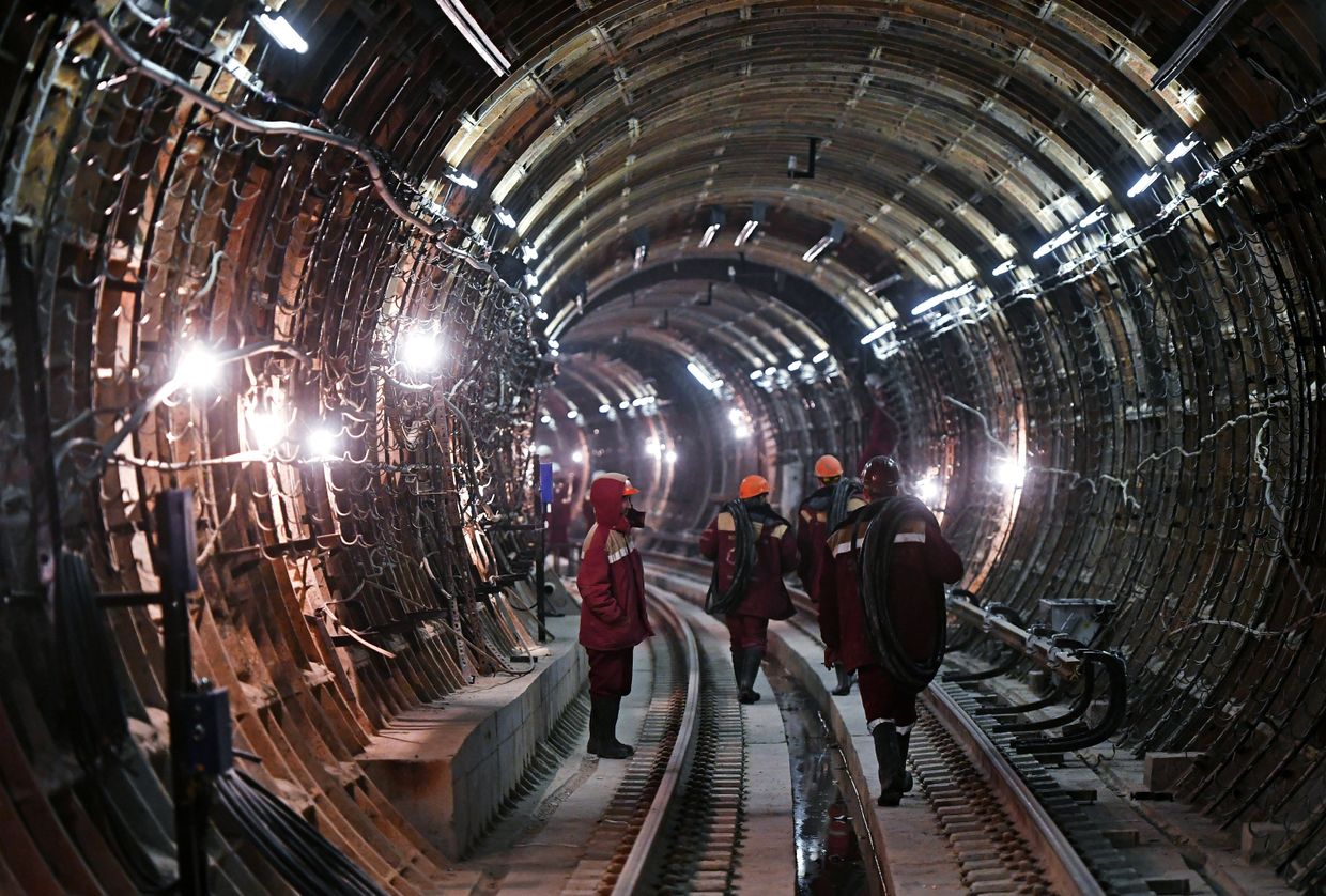 Строительство станции метро Окружная