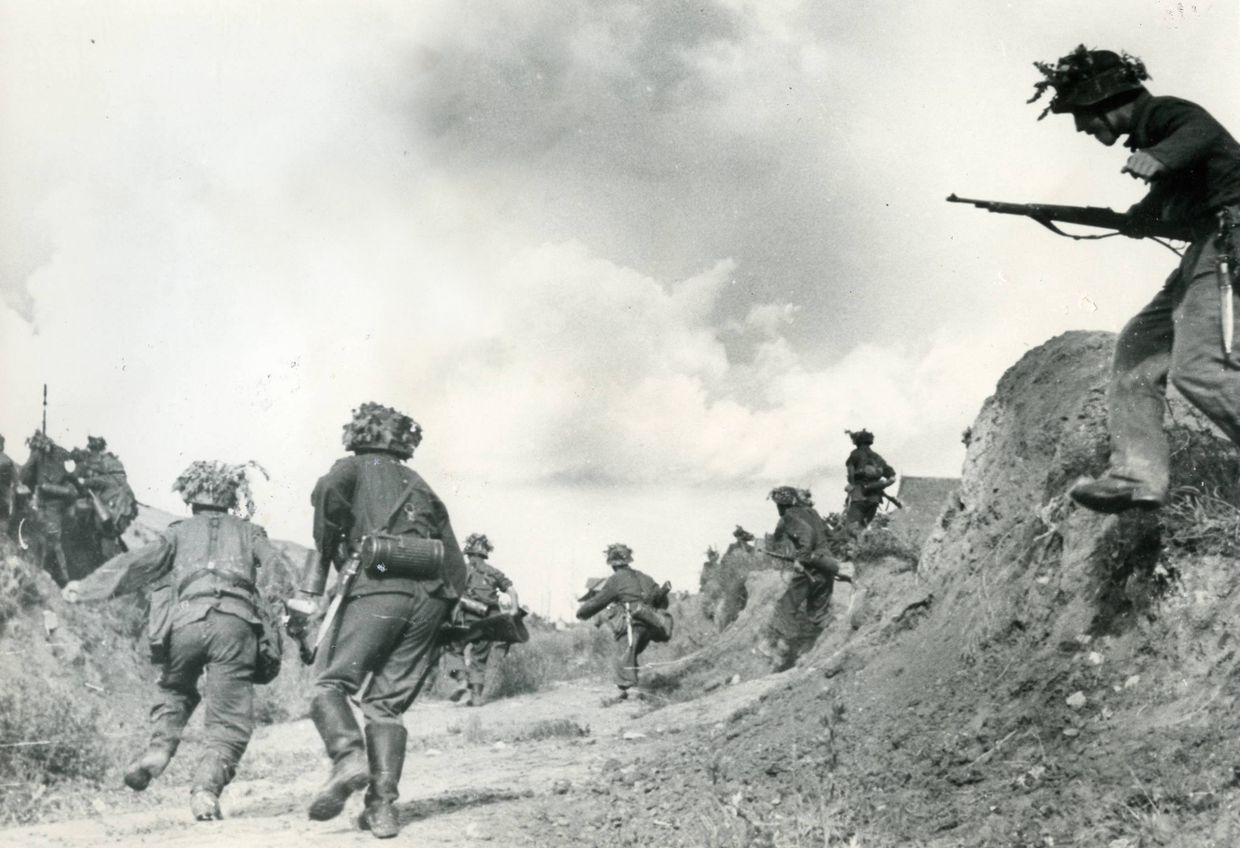 Солдаты Голубой дивизии в битве под Ленинградом в 1943 году Солдаты Голубой дивизии в битве под Ленинградом в 1943 году