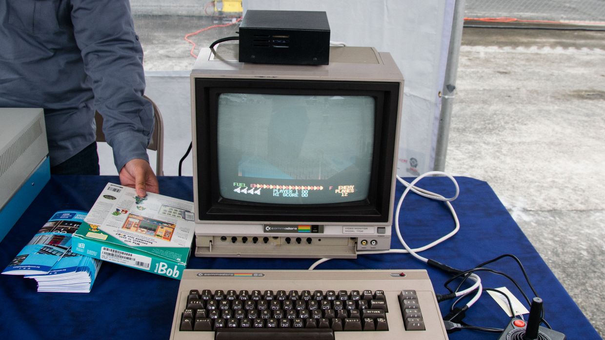 Компьютер Commodore 64