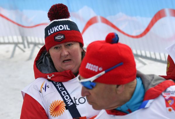 Президент Федерации лыжных гонок России Елена Вяльбе во время финала спринта среди мужчин на чемпионате мира по лыжным гонкам в Зеефельде Президент Федерации лыжных гонок России Елена Вяльбе во время финала спринта среди мужчин на чемпионате мира по лыжным гонкам в Зеефельде