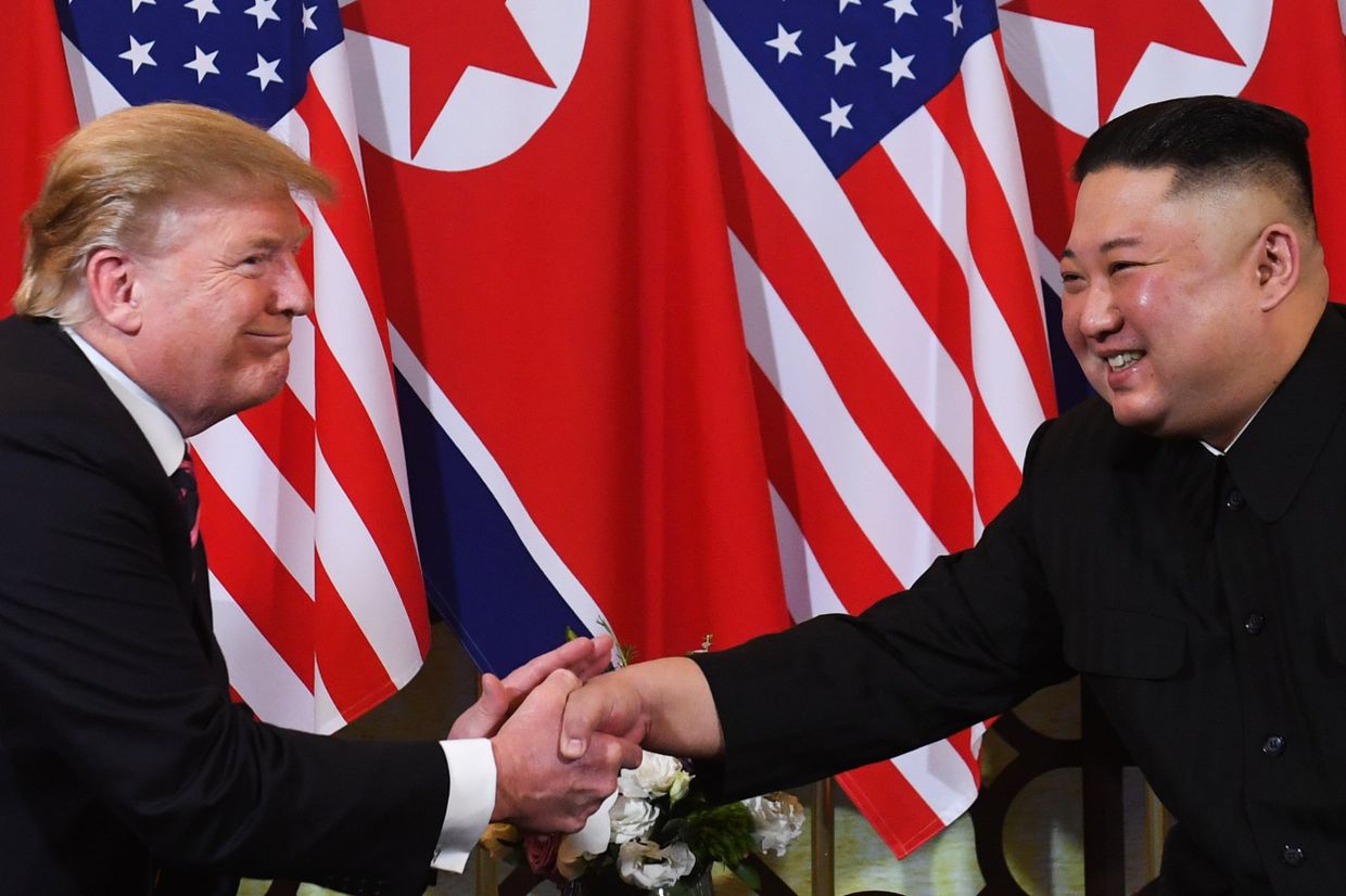 Президент США Дональд Трамп и северокорейский лидер Ким Чен Ын