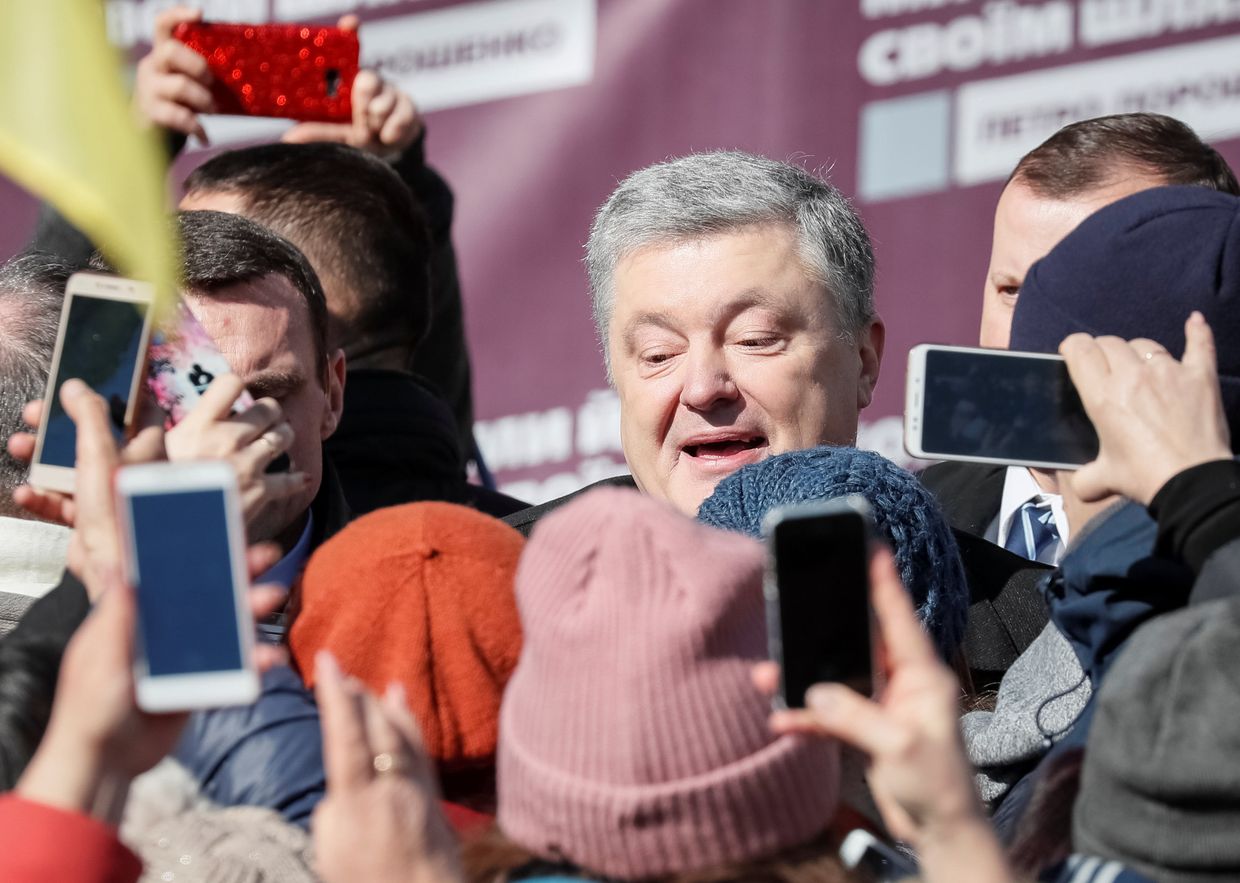 Президент Украины Петр Порошенко во время предвыборного митинга в Киеве