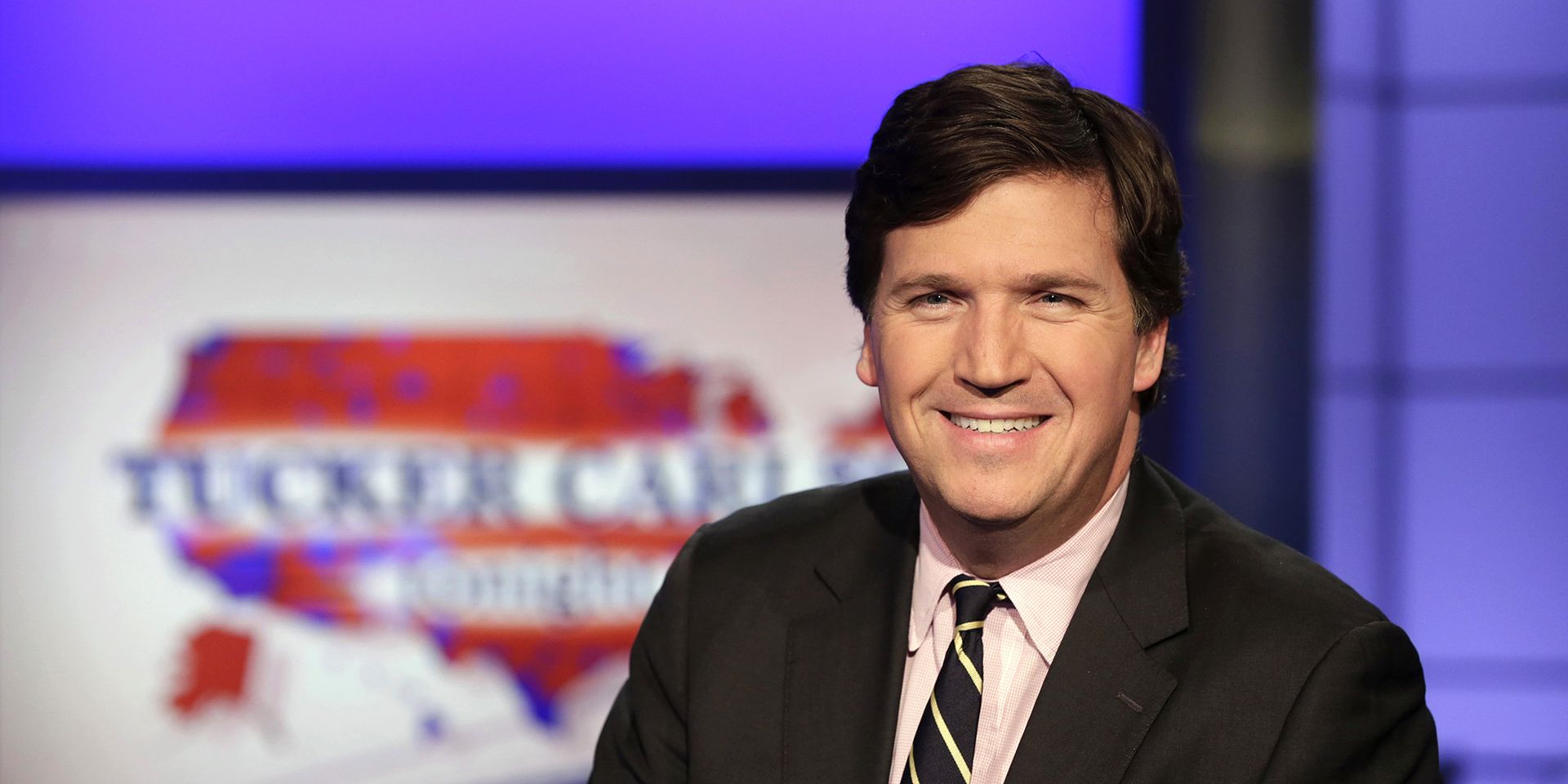 Такер Карлсон в студии канала Fox News - ИноСМИ, 1920, 11.11.2021
