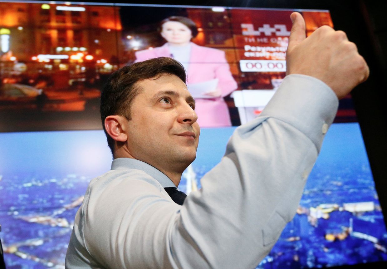 Кандидат в президенты Украины актер Владимир Зеленский в своем избирательном штабе в Киеве