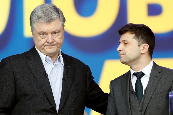Действующий президент Украины, кандидат в президенты Петр Порошенко и кандидат в президенты от партии Слуга народа Владимир Зеленский Действующий президент Украины, кандидат в президенты Петр Порошенко и кандидат в президенты от партии Слуга народа Владимир Зеленский