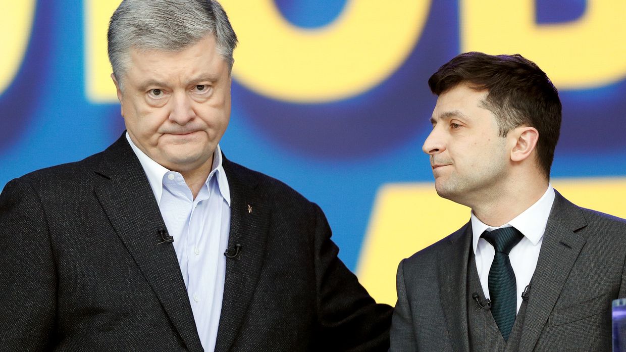 Действующий президент Украины, кандидат в президенты Петр Порошенко и кандидат в президенты от партии Слуга народа Владимир Зеленский
