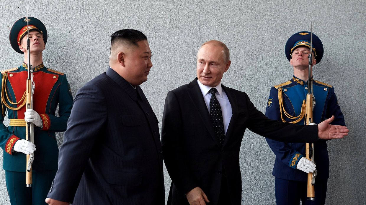 Президент РФ В. Путин встретился с лидером КНДР Ким Чен Ыном