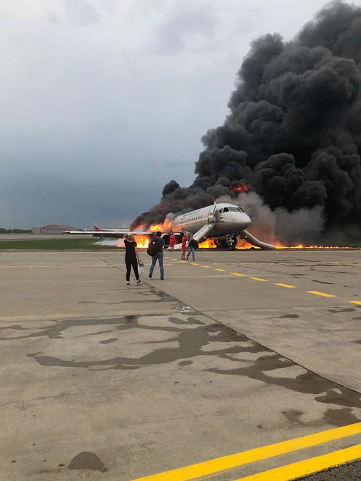 Пожар на борту самолета в Шереметьево