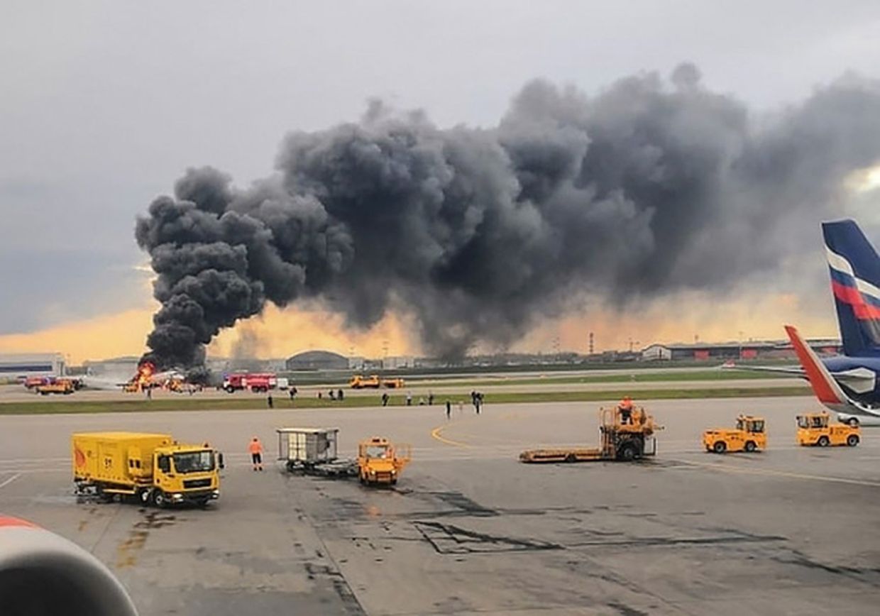 Пожар на борту самолета в Шереметьево