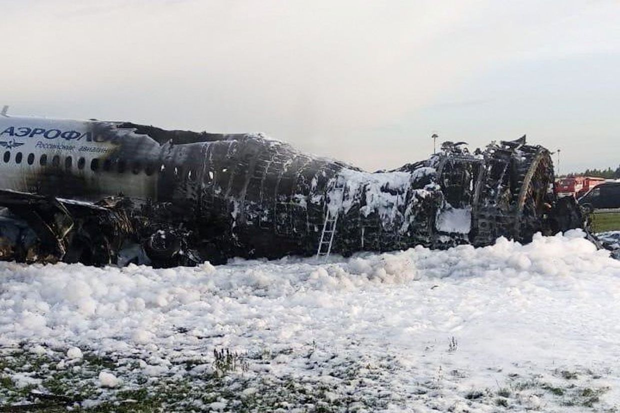 Пожар на борту самолета в Шереметьево