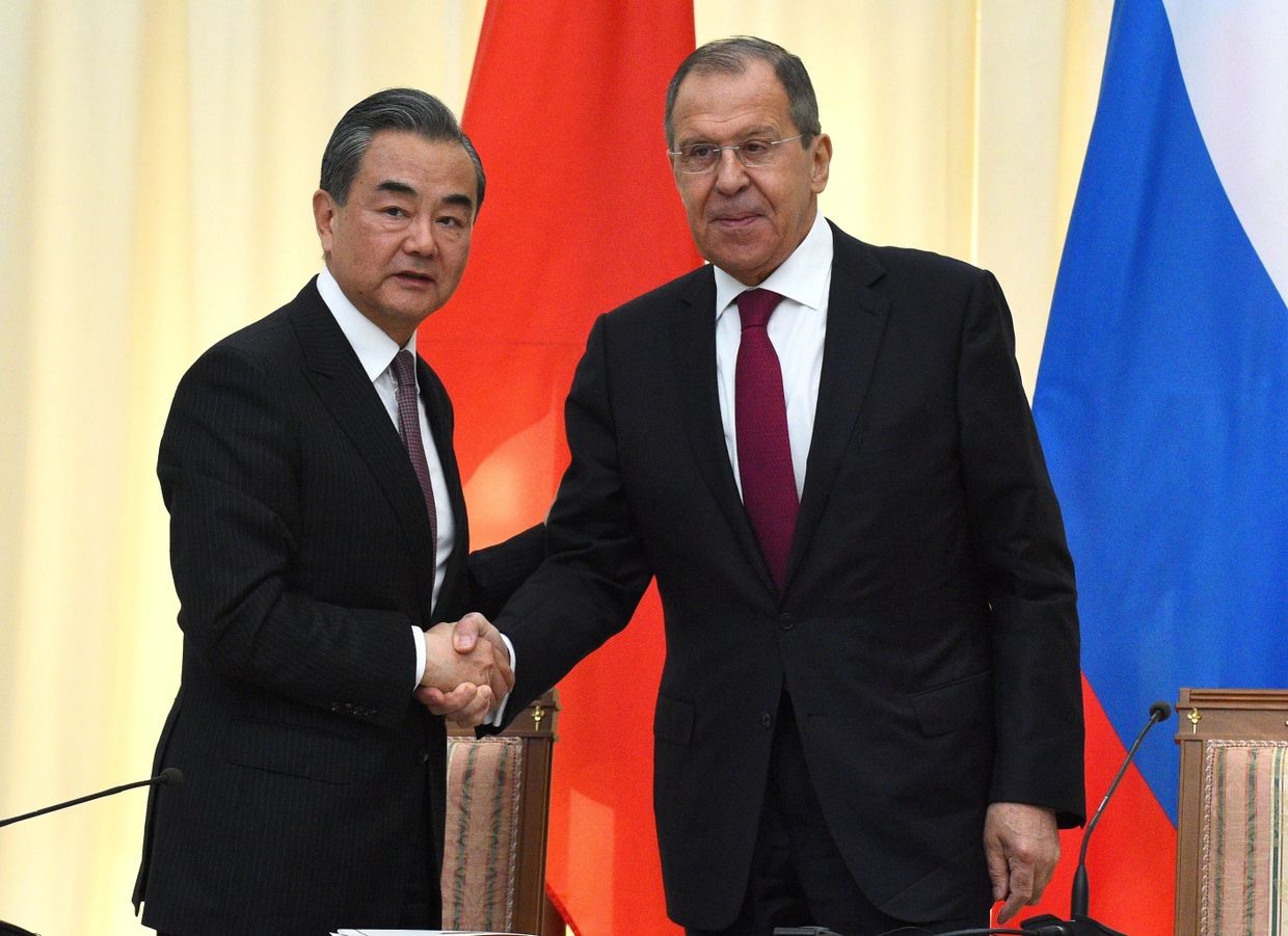 Встреча глав МИД РФ и Китая С. Лаврова и Ван И