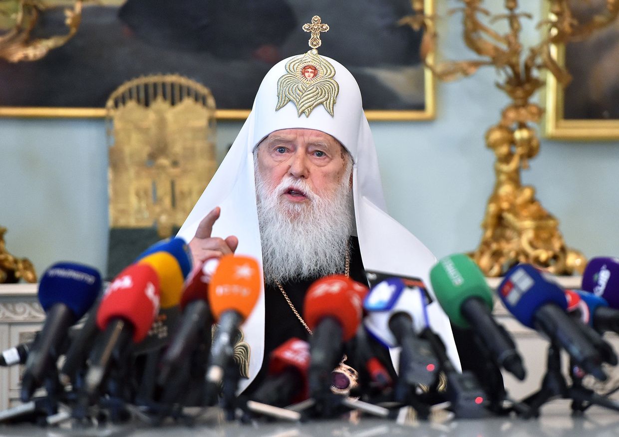 Почётный патриарх Православной церкви Украины Филарет выступает перед журналистами в Киеве