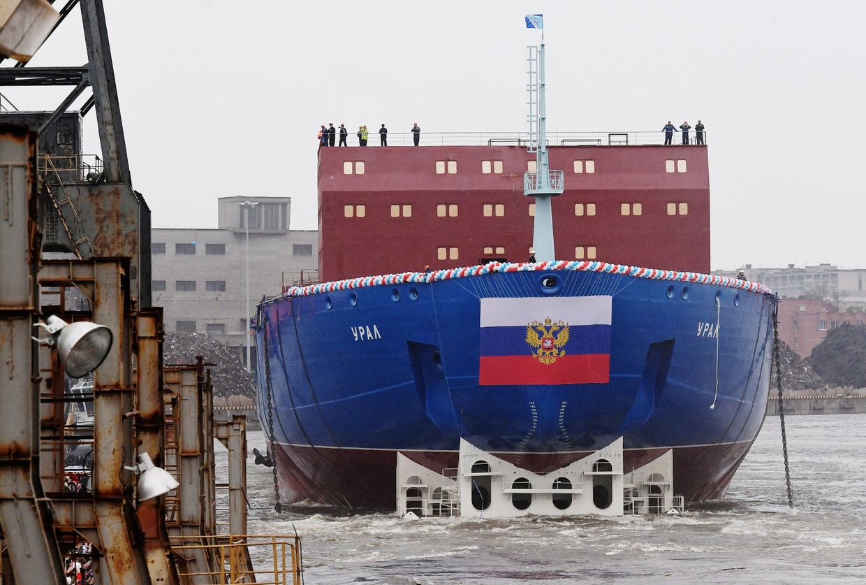 Cпуск на воду атомного ледокола Урал в Санкт-Петeрбурге