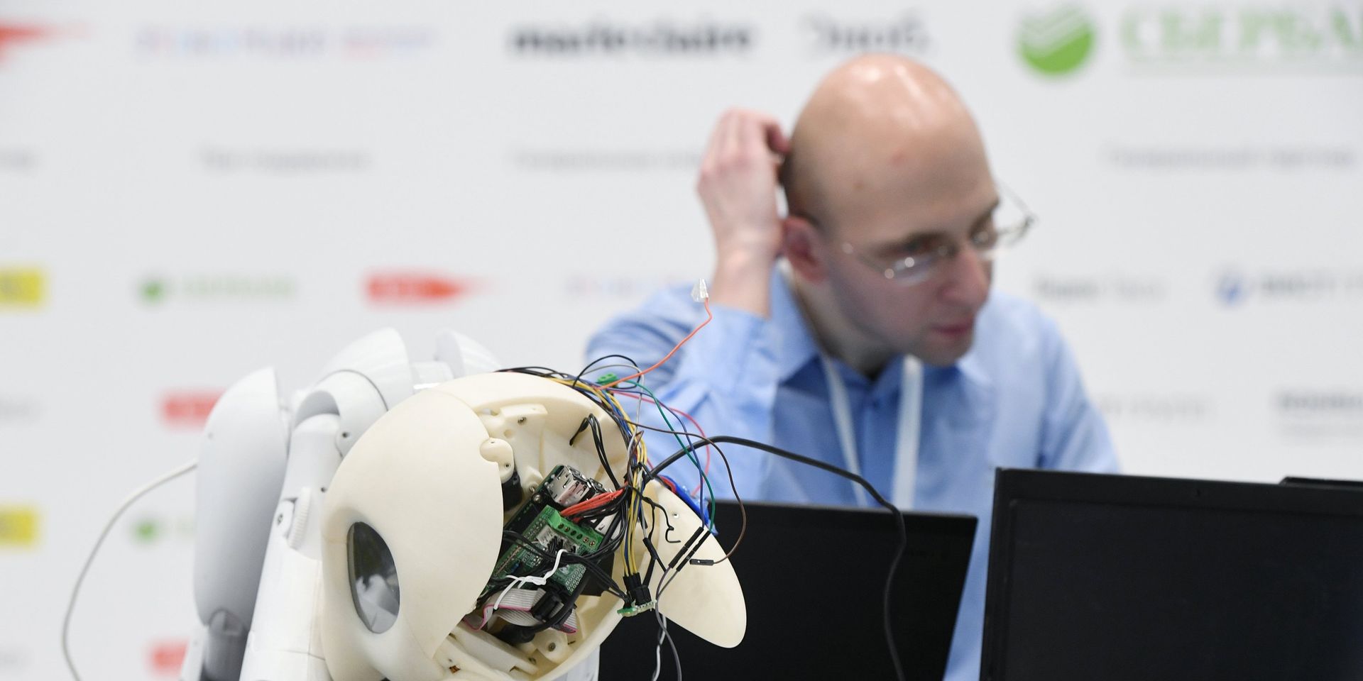 Форум Skolkovo Robotics - ИноСМИ, 1920, 16.04.2023