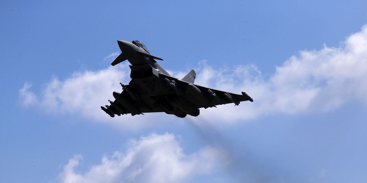 Истребитель Eurofighter Typhoon Истребитель Eurofighter Typhoon