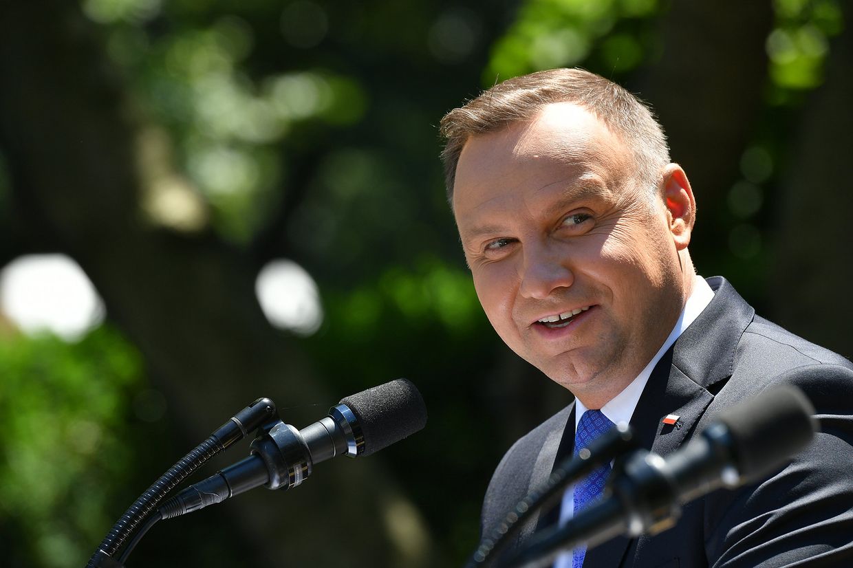 Президент Польши Анджей Дуда выступает на совместной пресс-конференции с президентом США Дональдом Трампом в Вашингтоне
