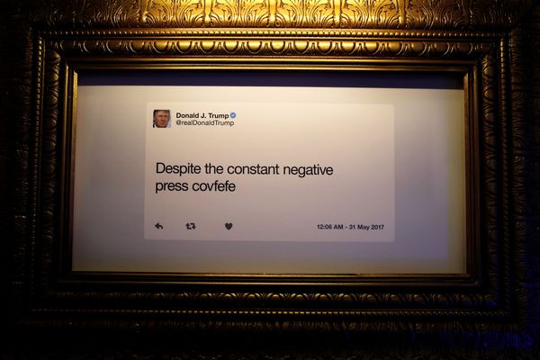 Твит трампа в рамке