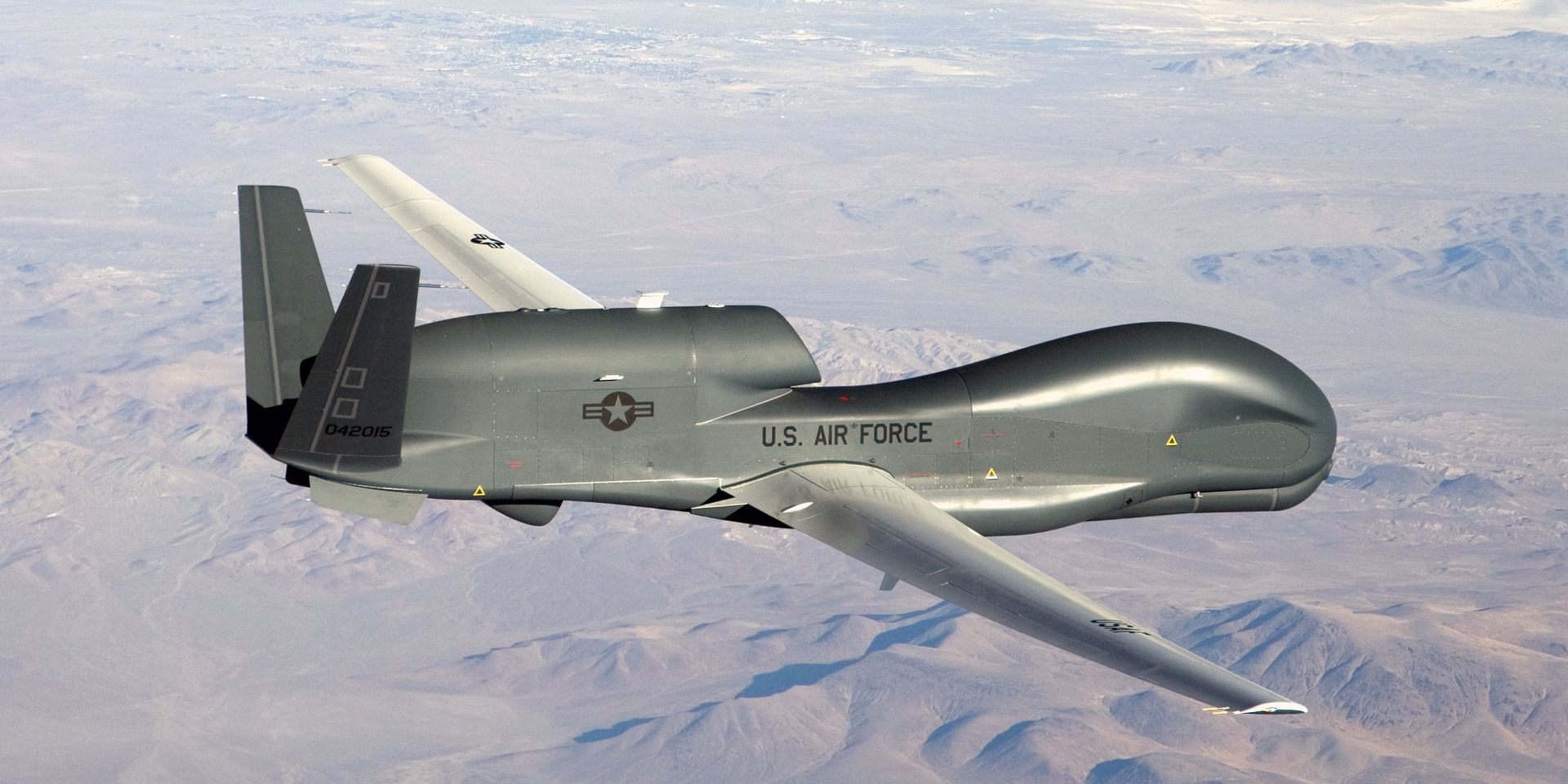 Американский стратегический разведывательный БПЛА RQ-4 Global Hawk - ИноСМИ, 1920, 24.12.2024