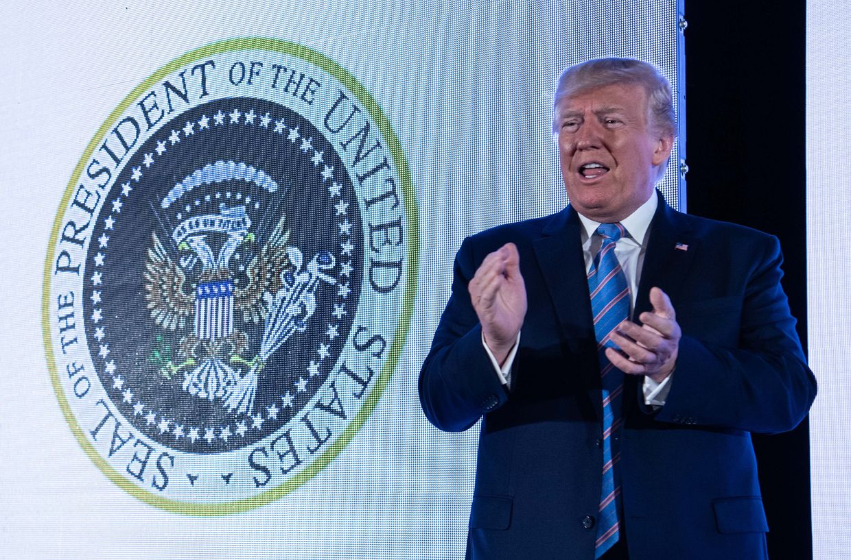 Президент США Дональд Трамп выступает в Вашингтоне