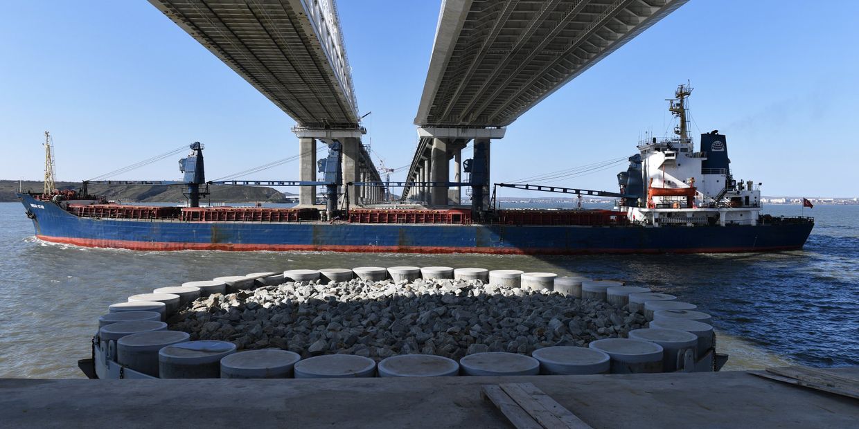 Строительство железнодорожной части Крымского моста