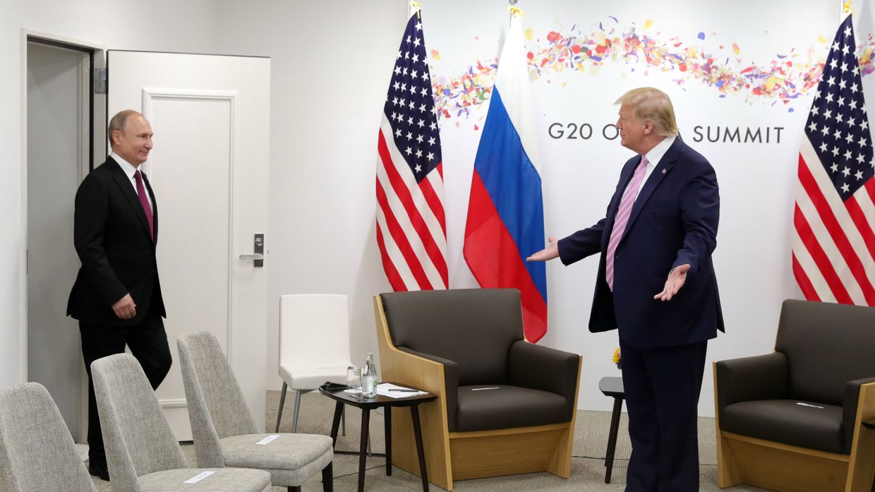 Президент РФ Владимир Путин и президент США Дональд Трамп на саммите Группы двадцати