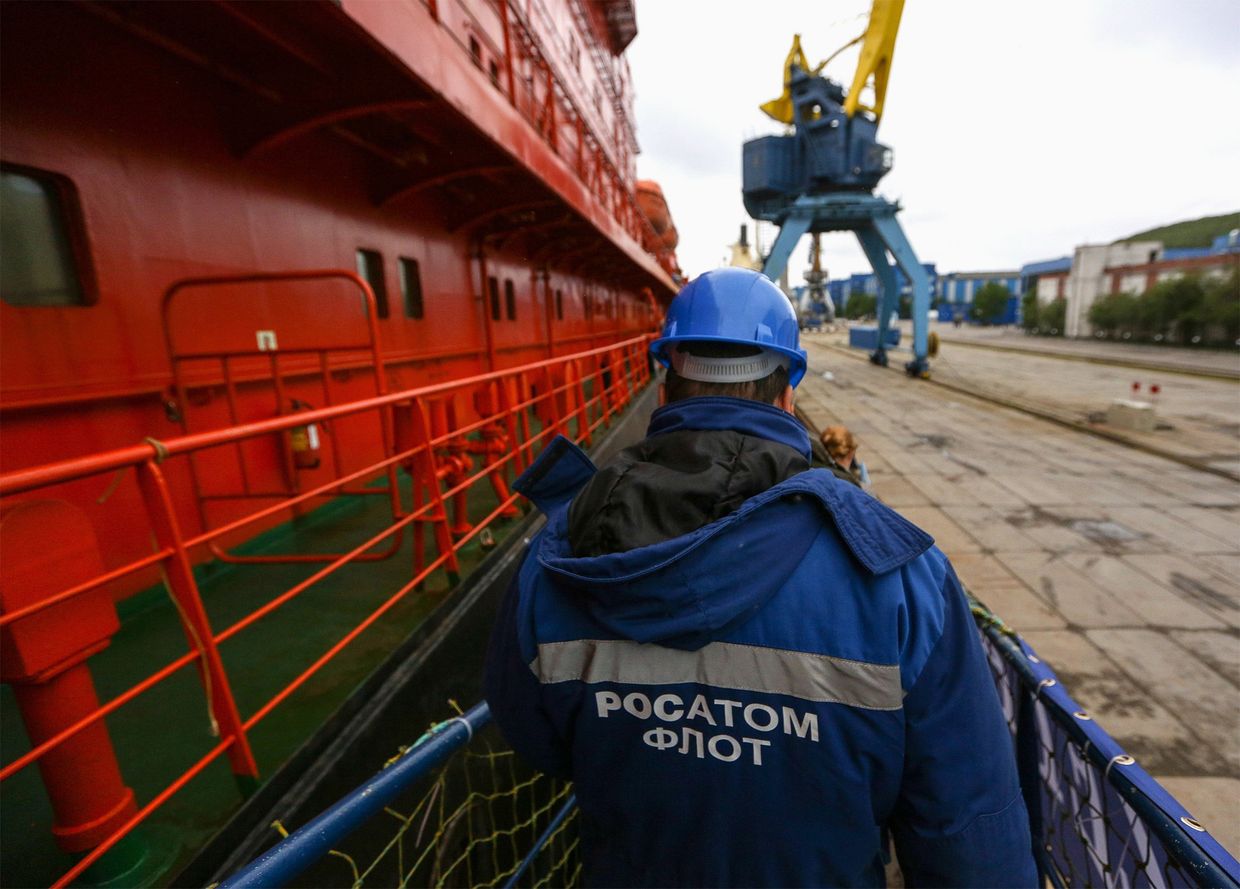 Отправка атомного ледокола 50 лет Победы в экспедицию на Северный полюс